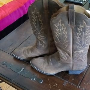 Cowboy boots size 8.5